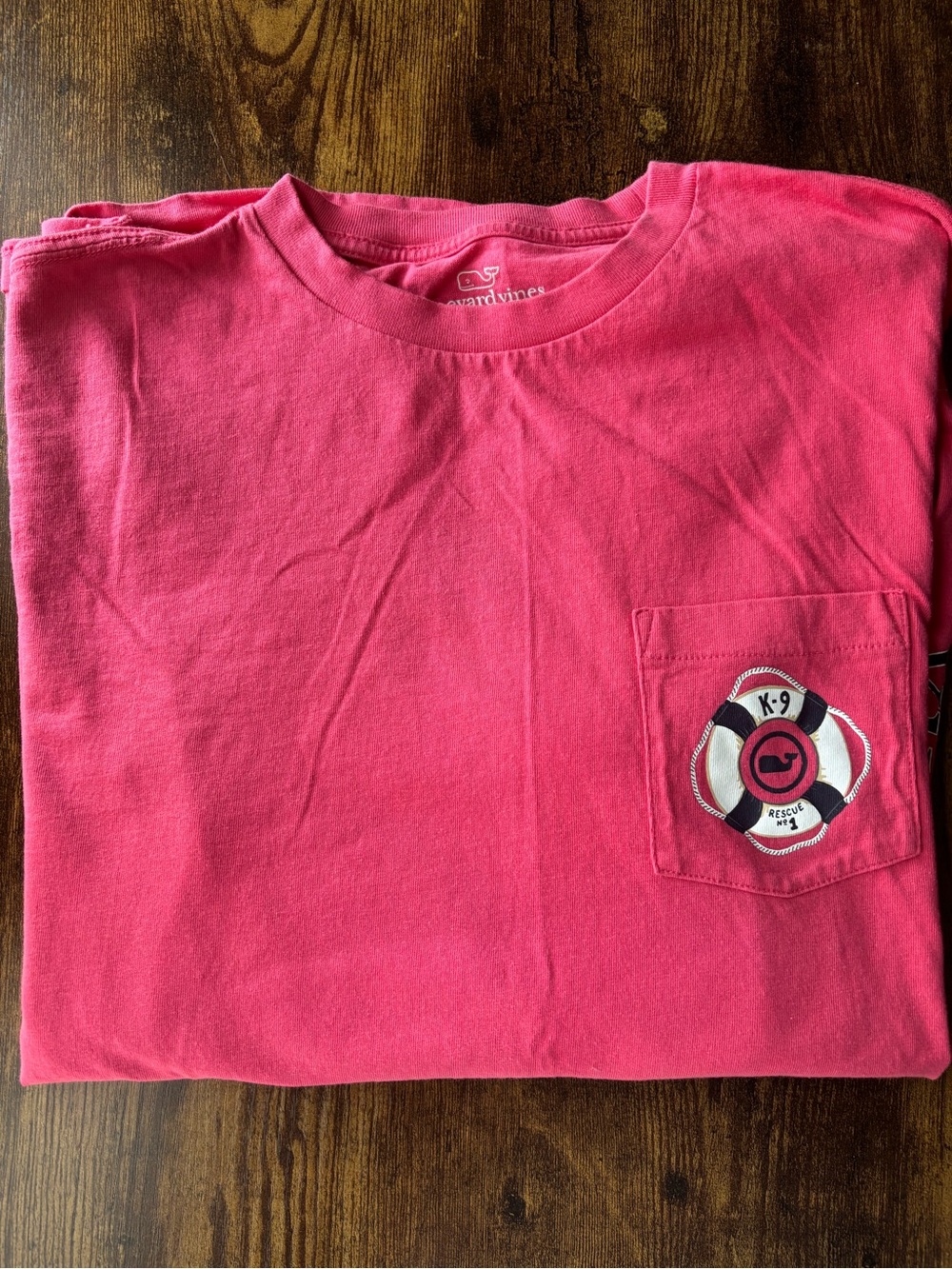 Vineyard Vines Men's Sailors Red Rescue Pup Long Sleeve Pocket Tee [L]